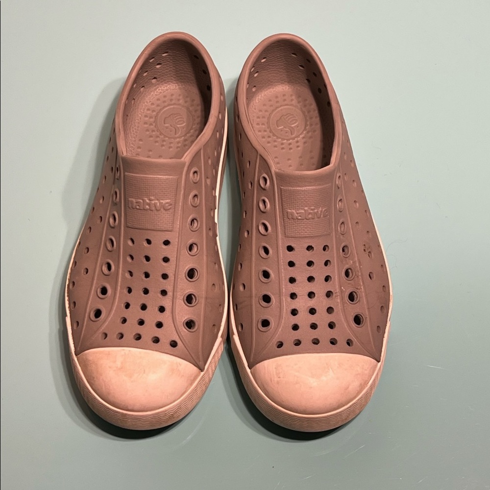 Native Shoes - Picture 4 of 5
